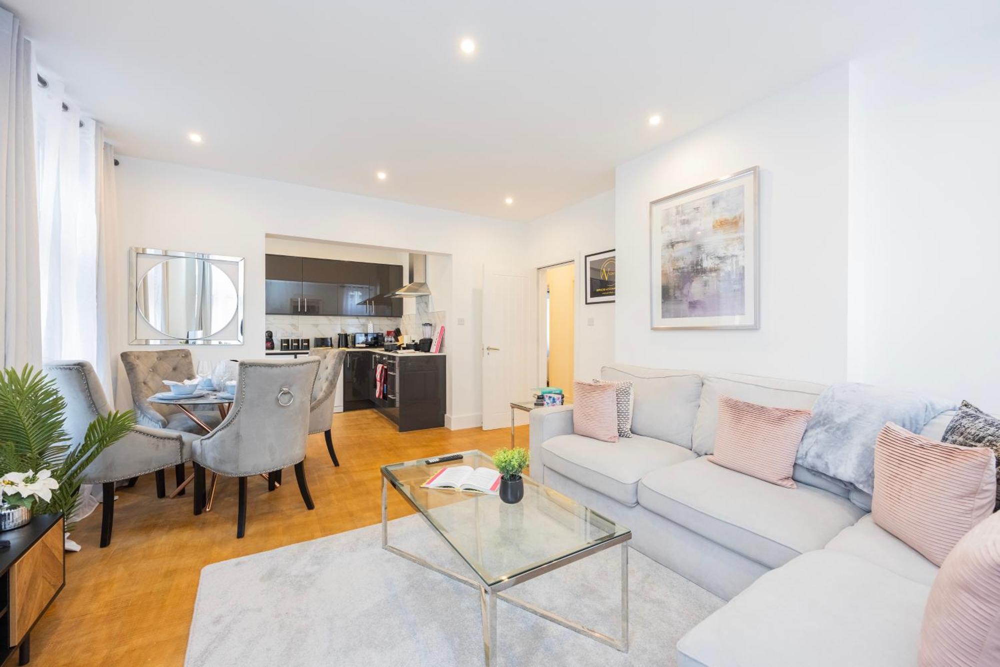 Block Of Apartments In Croydon ,Long Stays , Weekly & Monthly Offers , Contractors , Relocations , Leisure & Family Stays Dış mekan fotoğraf